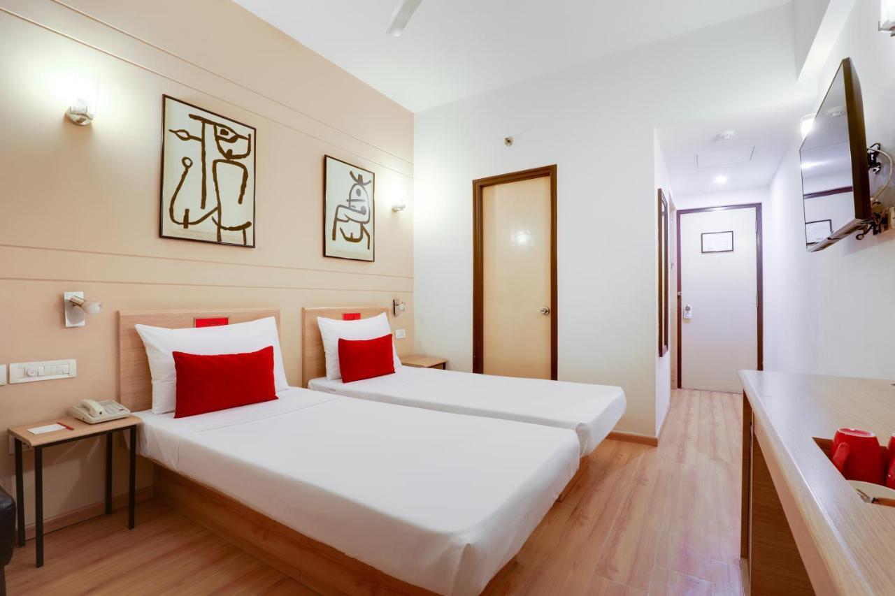 Red Fox By Lemon Tree Hotels, East Delhi Экстерьер фото