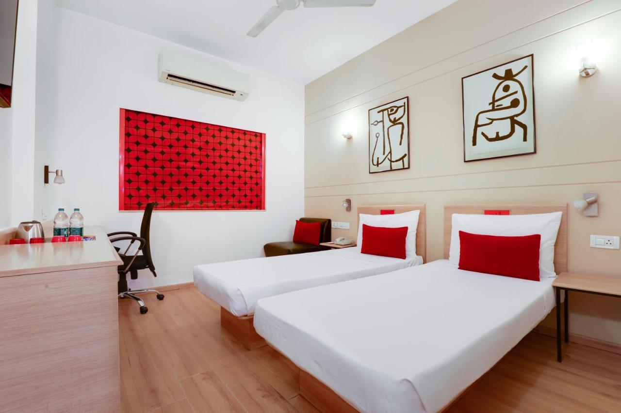 Red Fox By Lemon Tree Hotels, East Delhi Экстерьер фото